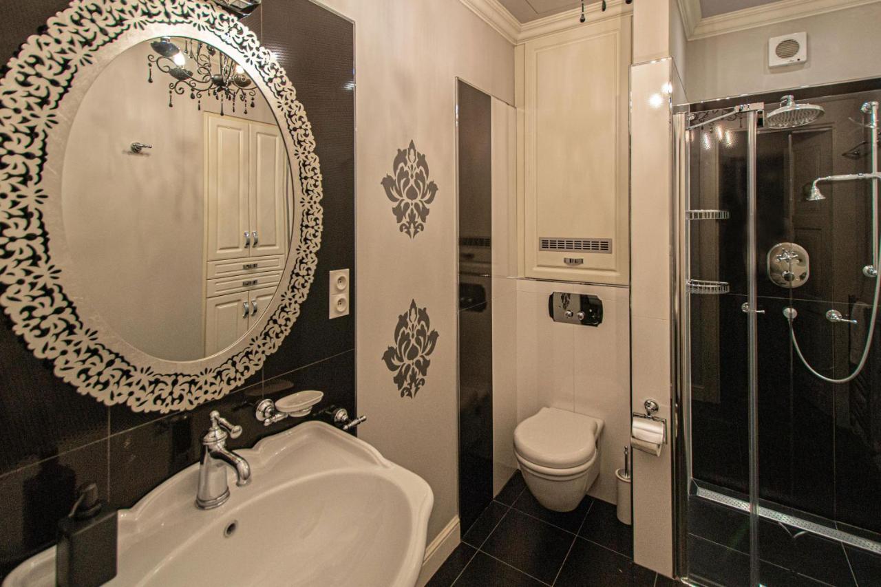 Luxury Central 150M2 Apartment On Wencelas Square With Private Garage Прага Екстериор снимка