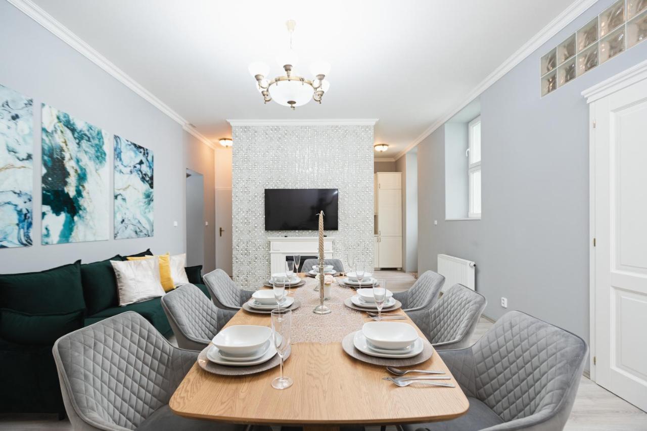 Luxury Central 150M2 Apartment On Wencelas Square With Private Garage Прага Екстериор снимка